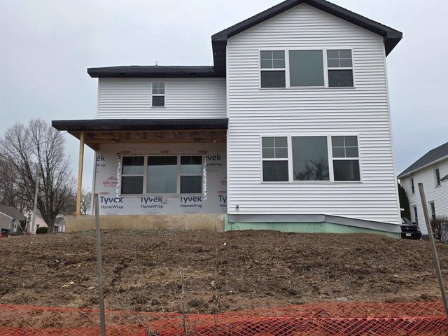 716 E 9TH STREET, Kaukauna, WI 54130