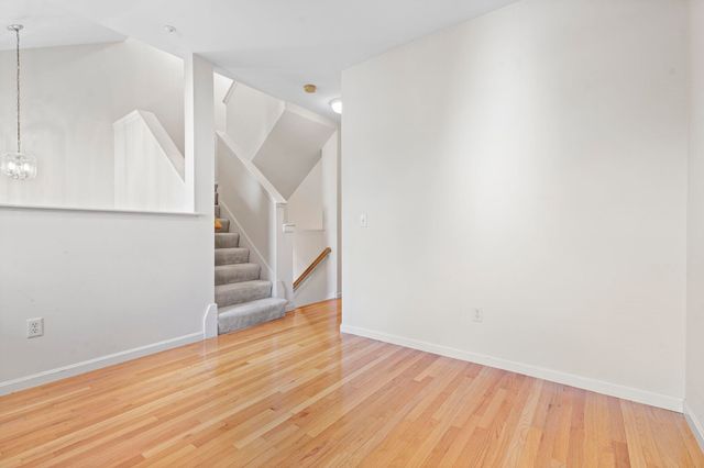 16 Edward Circle, Bedford, NH 03110