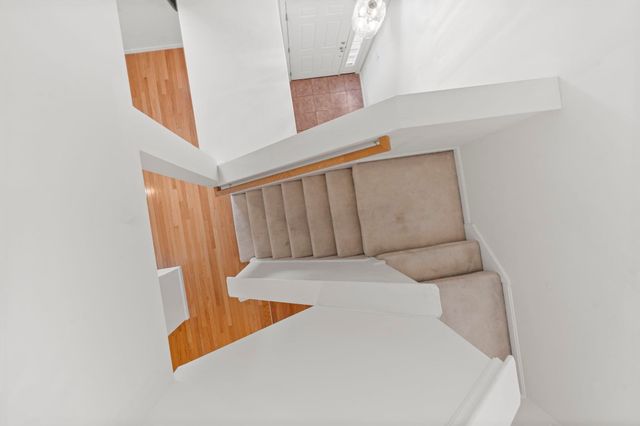 16 Edward Circle, Bedford, NH 03110