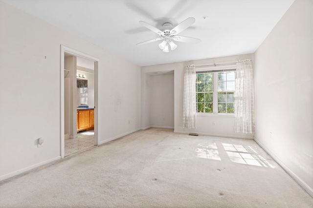 16 Edward Circle, Bedford, NH 03110