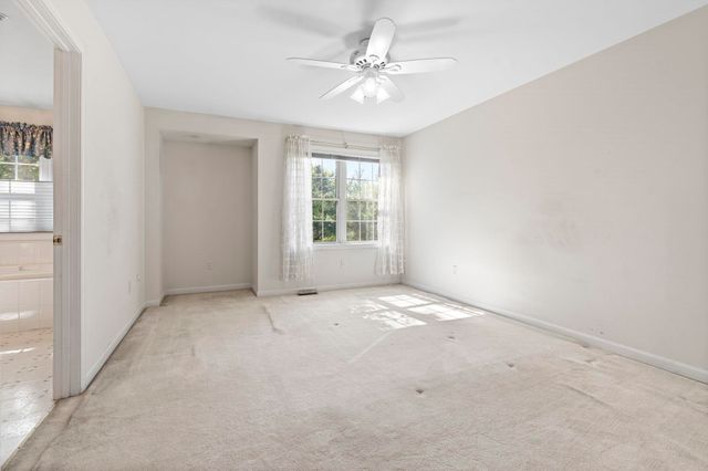 16 Edward Circle, Bedford, NH 03110