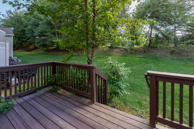 16 Edward Circle, Bedford, NH 03110
