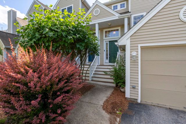 16 Edward Circle, Bedford, NH 03110