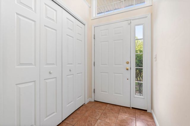 16 Edward Circle, Bedford, NH 03110