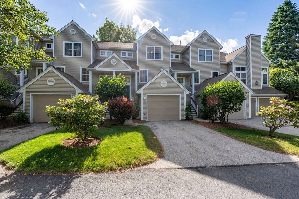 16 Edward Circle, Bedford, NH 03110
