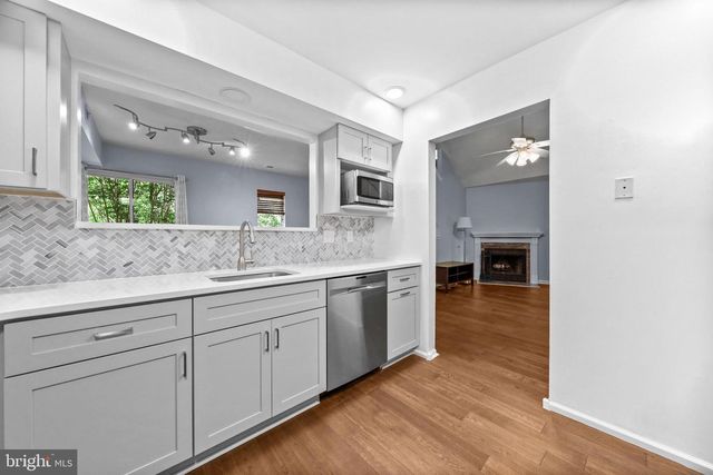 171 WOODLAKE DR, Marlton, NJ 08053