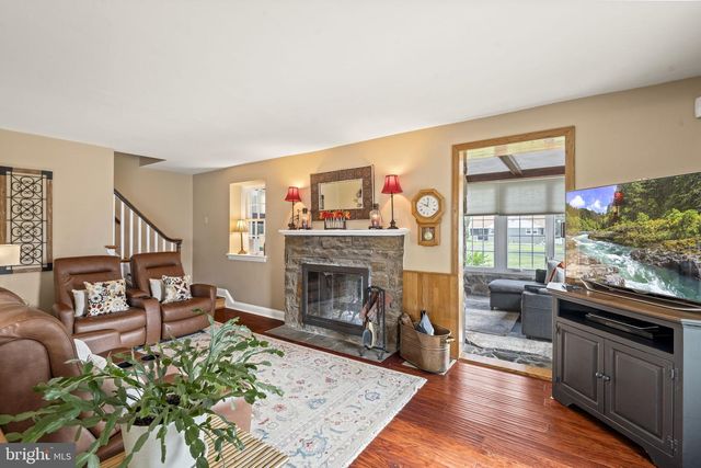 79 MANOR CIR, Bristol, PA 19007