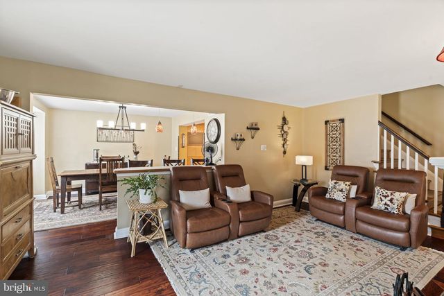 79 MANOR CIR, Bristol, PA 19007