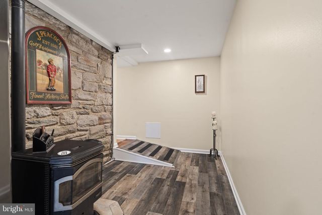 79 MANOR CIR, Bristol, PA 19007