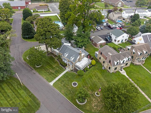 79 MANOR CIR, Bristol, PA 19007