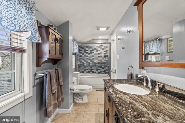 79 MANOR CIR, Bristol, PA 19007