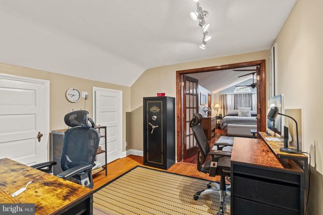 79 MANOR CIR, Bristol, PA 19007