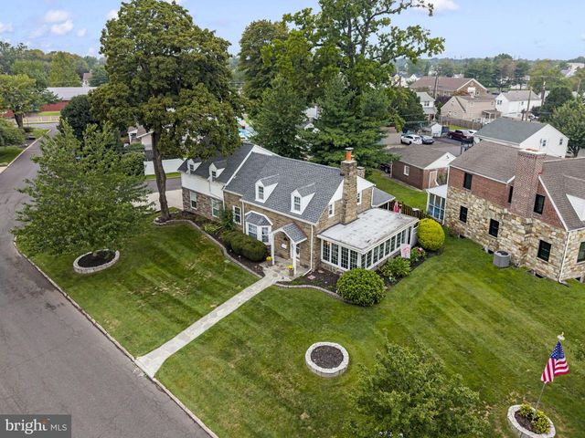 79 MANOR CIR, Bristol, PA 19007