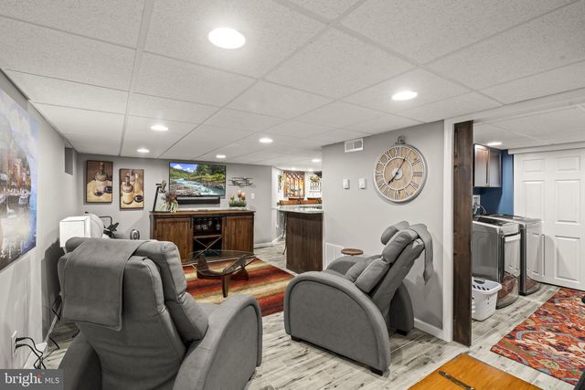 79 MANOR CIR, Bristol, PA 19007