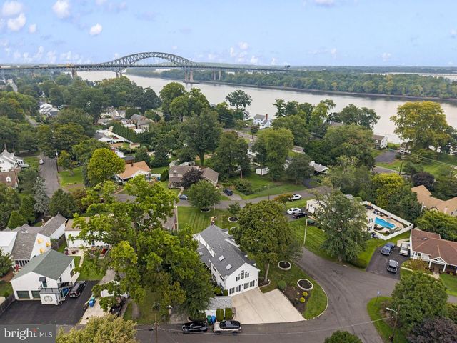 79 MANOR CIR, Bristol, PA 19007