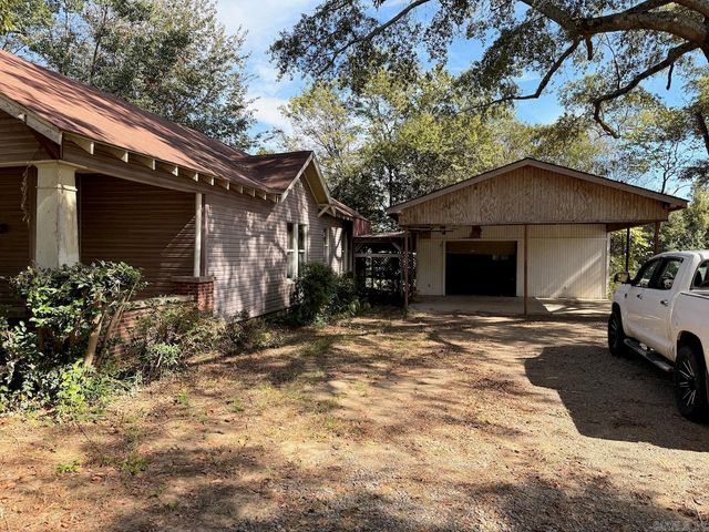 1130 N Gabbert, Monticello, AR 71655