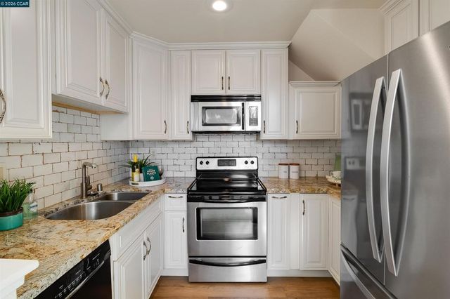 100 100 Glenwood, Hercules, CA 94547