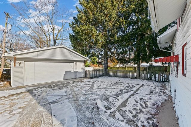 1710 W CHURCH Street, Champaign, IL 61821