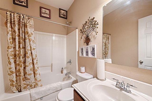 2429 Forest Creek Drive, Fort Worth, TX 76123