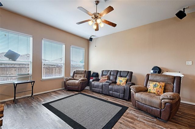 2429 Forest Creek Drive, Fort Worth, TX 76123