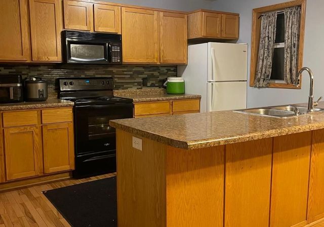 36 Winnipeg Avenue, Saint Paul, MN 55117