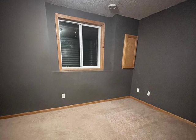 36 Winnipeg Avenue, Saint Paul, MN 55117