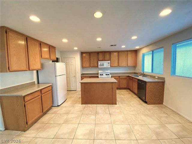 6424 Indian Peak Court, North Las Vegas, NV 89084