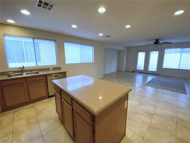 6424 Indian Peak Court, North Las Vegas, NV 89084
