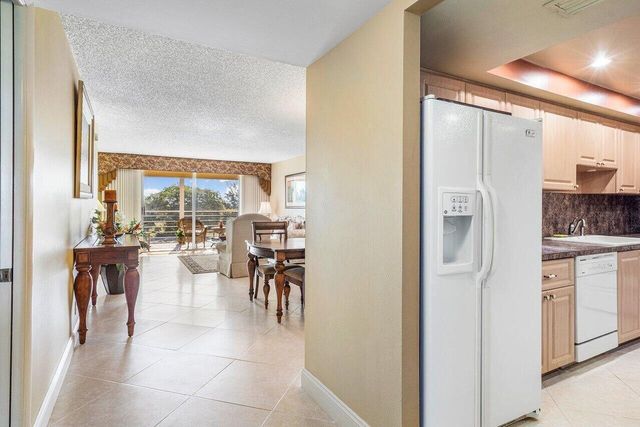 6200 NW 2nd Avenue 415, Boca Raton, FL 33487