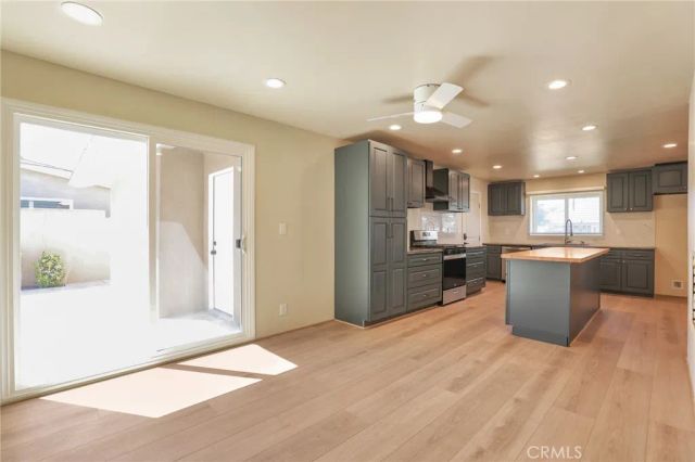 2528 Bowdoin Place, Costa Mesa, CA 92626