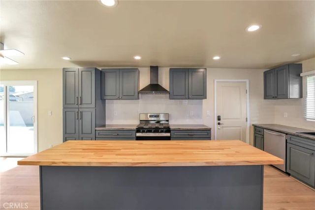 2528 Bowdoin Place, Costa Mesa, CA 92626