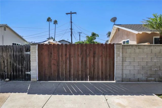 2528 Bowdoin Place, Costa Mesa, CA 92626
