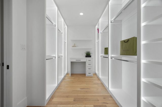 559 Aermotor Loop, Weatherford, TX 76085