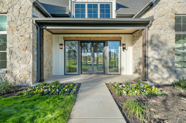 559 Aermotor Loop, Weatherford, TX 76085