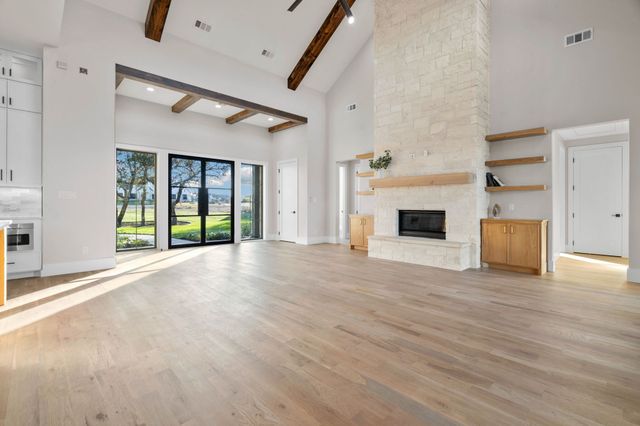 559 Aermotor Loop, Weatherford, TX 76085