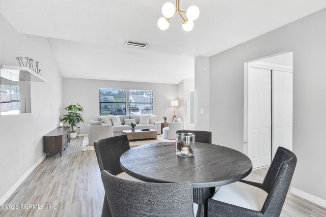 7018 HOLIDAY HILL Court, Jacksonville, FL 32216