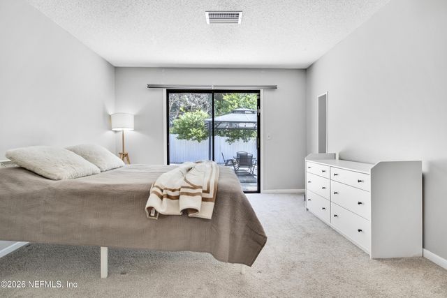 7018 HOLIDAY HILL Court, Jacksonville, FL 32216