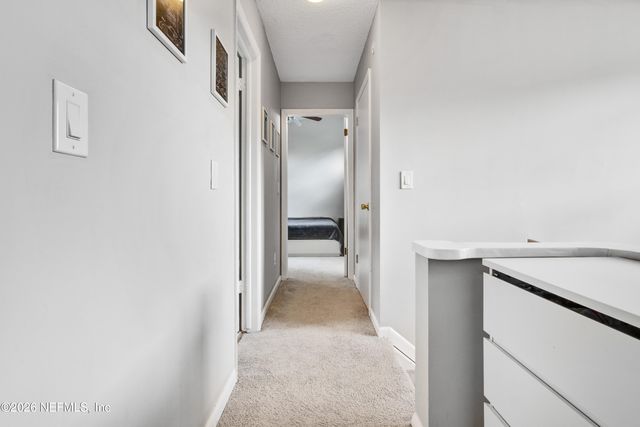 7018 HOLIDAY HILL Court, Jacksonville, FL 32216