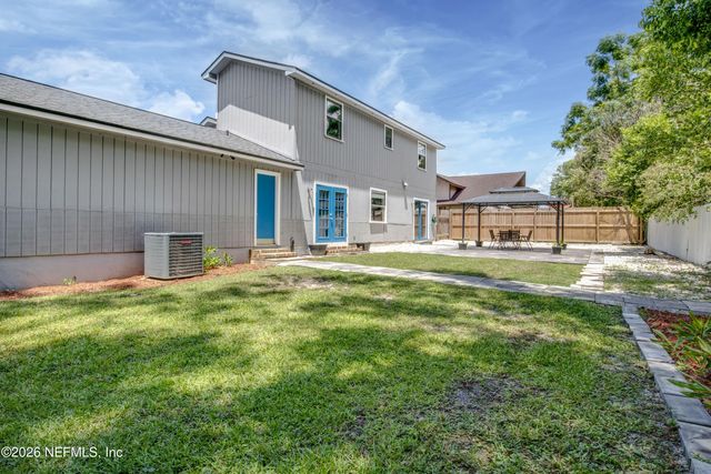 7018 HOLIDAY HILL Court, Jacksonville, FL 32216