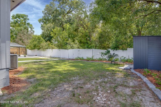 7018 HOLIDAY HILL Court, Jacksonville, FL 32216