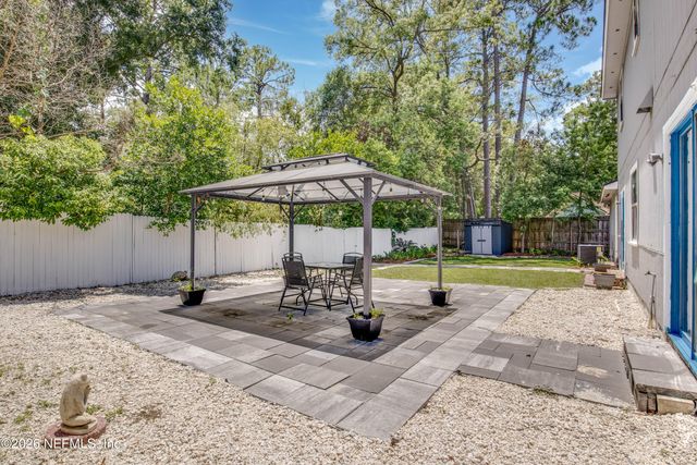 7018 HOLIDAY HILL Court, Jacksonville, FL 32216
