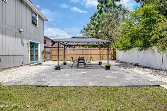 7018 HOLIDAY HILL Court, Jacksonville, FL 32216
