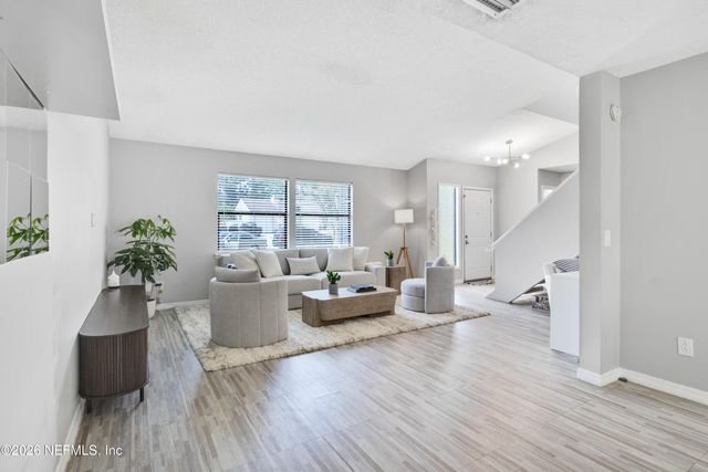 7018 HOLIDAY HILL Court, Jacksonville, FL 32216
