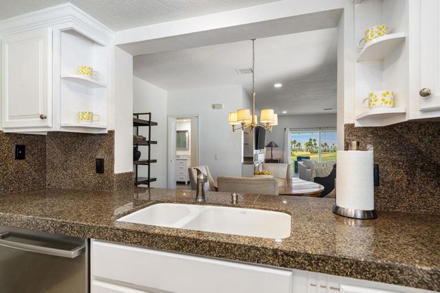 673 Vista Lago Circle N, Palm Desert, CA 92211