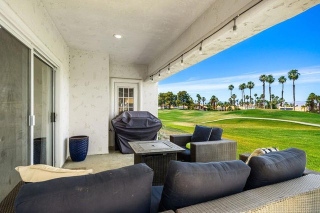 673 Vista Lago Circle N, Palm Desert, CA 92211