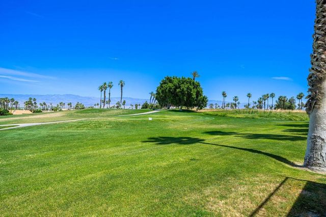673 Vista Lago Circle N, Palm Desert, CA 92211