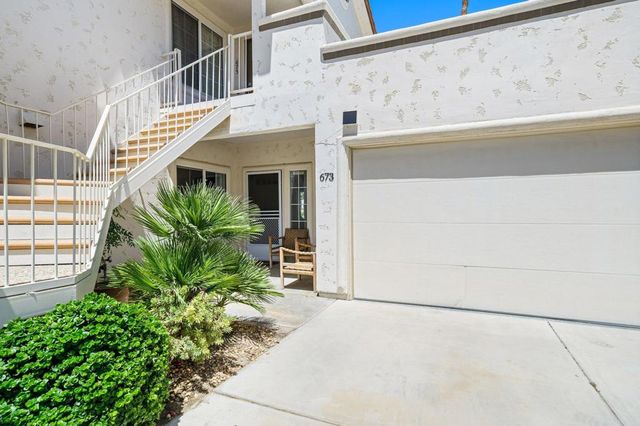 673 Vista Lago Circle N, Palm Desert, CA 92211