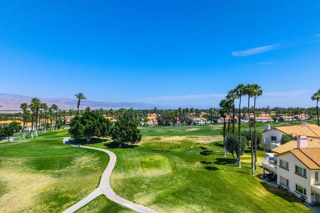 673 Vista Lago Circle N, Palm Desert, CA 92211