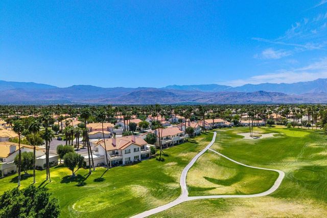 673 Vista Lago Circle N, Palm Desert, CA 92211