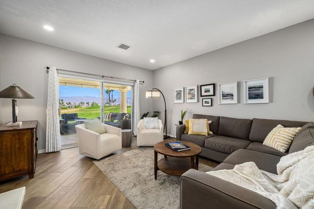 673 Vista Lago Circle N, Palm Desert, CA 92211